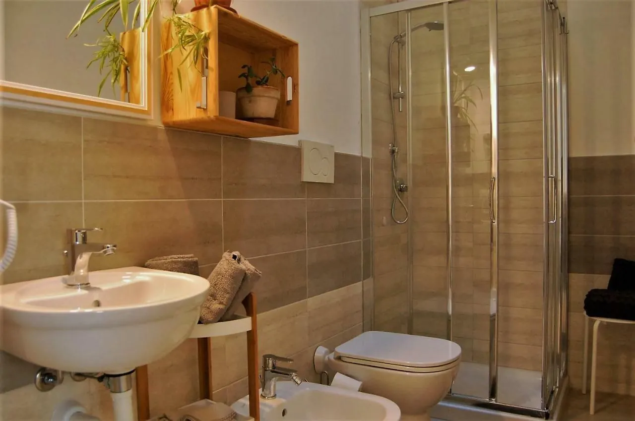 Gardaselle Holiday Rooms Cavalcaselle 0*,  Italy