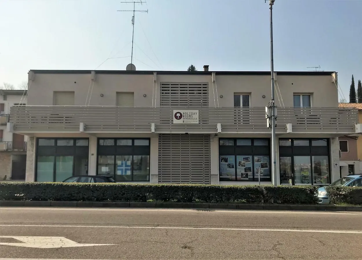 Gardaselle Holiday Rooms Cavalcaselle Italy